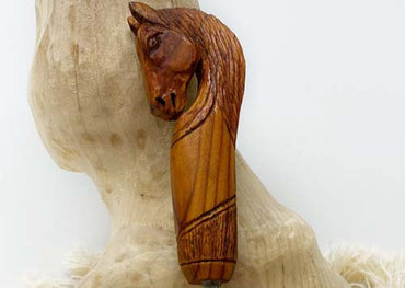 Handgeschnitzter Hufkratzer aus Hartholz - No. 2 Unikat