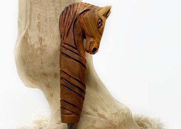 Handgeschnitzter Hufkratzer aus Hartholz - No. 4 Unikat