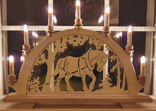 Laden Sie das Bild in den Galerie-Viewer, Original erzgebirgischer Schwibbogen / Lichterbogen mit Pferd - Kaltblut beim Holzrücken
