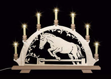 Laden Sie das Bild in den Galerie-Viewer, Original erzgebirgischer Schwibbogen / Lichterbogen mit Pferd - Springpferd